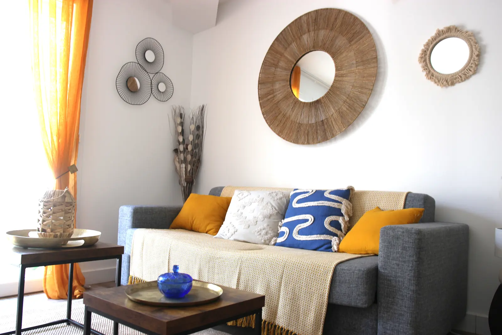 Décoration intérieure du studio, ambiance chaleureuse